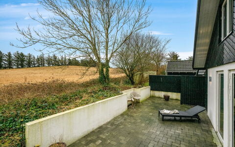 Elisabetha - 100M from the Sea: Home, Cottage, Porch, Hardwood, Siding, Deck, Shade, Plank, Estate, Garden Buildings