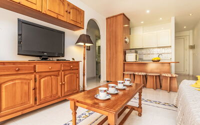 Accommodation:&nbsp;Cala Gonzalez 617.2