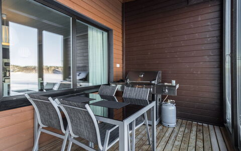 Sun &Amp; Skivillas 5. (3Mh): Furniture, Interior Design, Flooring, Floor, Table, Ceiling, Kitchen & Dining Room Table, Lighting, Chair, Home