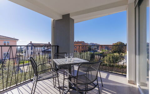 Umag Zambratija 441: Building, Daytime, Property, Sky, Water, Plant, Window, Swimming Pool, Tree, Urban Design