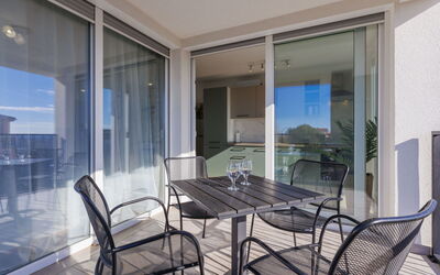 Accommodation:&nbsp;La Mar 1 441.1