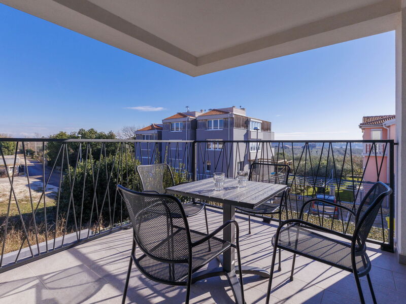 Accommodation:&nbsp;La Mar 2 441.2