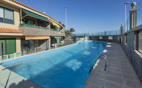 Aquarius 4: Water, Sky, Daytime, Window, Building, Azure, Swimming Pool, Body Of Water, Shade, Street Light