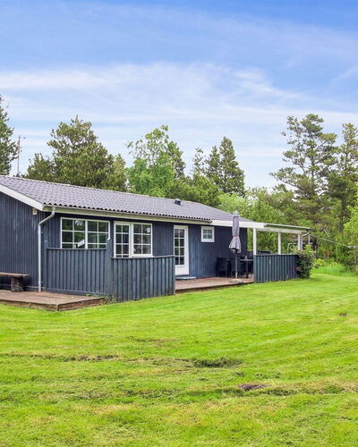Ylvi - 2.8Km from the Sea
