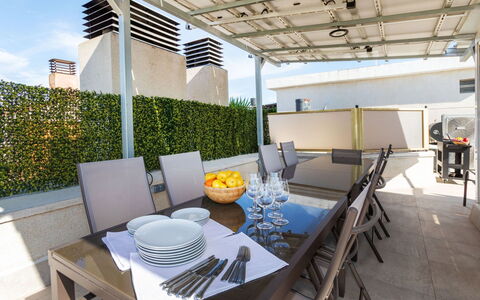 Luxury Atic Cambrils: Plant, Building, Sky, Window, Tree, House, Land Lot, Neighbourhood, Urban Design, Residential Area