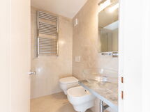 Accommodation:&nbsp;A 33 130.2