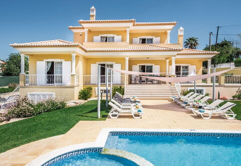 Monte Sol - Vip Properties: Plant, Sky, Property, Building, Flowerpot, Cloud, Architecture, Window, Table, Outdoor Furniture