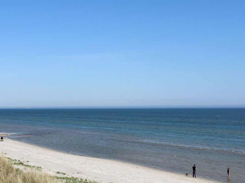 beeke - 75m From The Sea