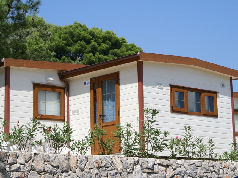 Accommodation:&nbsp;Baia Lux 200.4