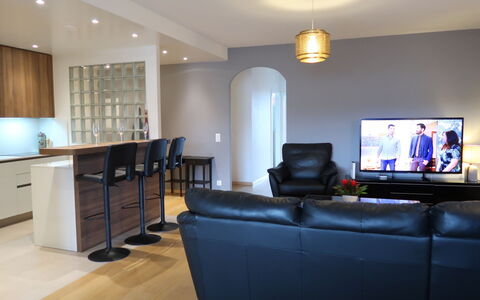 Résidence Ciomal: Furniture, Table, Property, Couch, Building, Comfort, Lighting, Interior Design, Architecture, Cabinetry