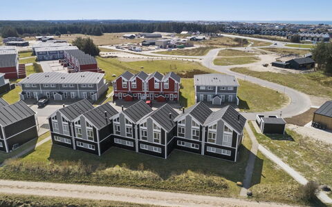 Truls - 700M from the Sea: Residential Area, Architecture, Land Lot, House, Home, Plain, Human Settlement, Rural Area, Suburb, Estate