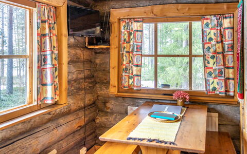 Kelomökki 2: Wood, Ceiling, Wood Stain, Cottage, Log Cabin, Room, Hardwood, Plank, Varnish, Lumber