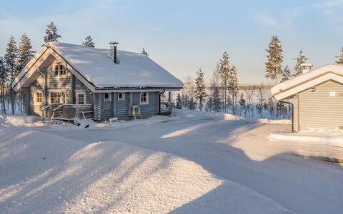 Puljunharju: Rural Area, Hill Station, Village, Mountain Range, Valley, Mountain Village, Alps, Eco Hotel, Balcony, Hotel