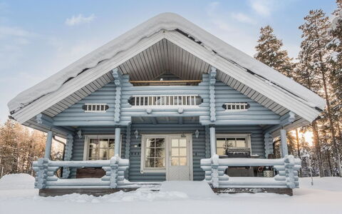 Puljunharju: Rural Area, Hill Station, Village, Mountain Range, Valley, Mountain Village, Alps, Eco Hotel, Balcony, Hotel