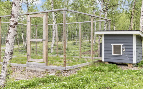 Mökki Tenolla: Furniture, Chair, Outdoor Furniture, Table, Wood, Outdoor Table, Kitchen & Dining Room Table, Shade, Garden, Umbrella