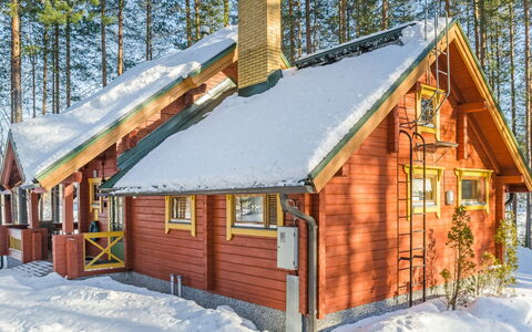 Villa Käpytikka: Bed, Furniture, Bedroom, Interior Design, Bedding, Bed Sheet, Flooring, Wood, Floor, Room