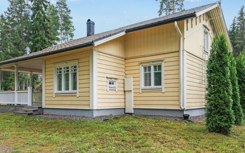Kuusikko: Tree, House, Roof, Cottage, Siding, Home, Land Lot, Estate, Log Cabin, Larch