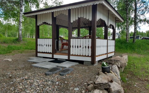 Kaislaranta: Furniture, Interior Design, Flooring, Floor, Table, Ceiling, Kitchen & Dining Room Table, Lighting, Chair, Home
