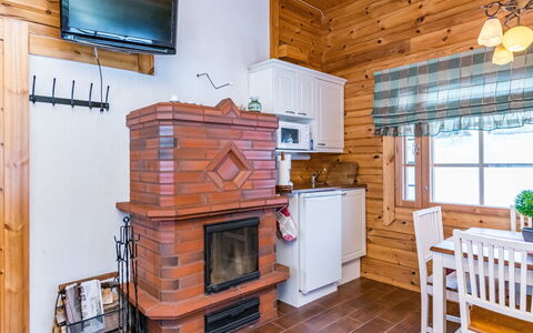 Wanha Karminranta: Furniture, Interior Design, Flooring, Floor, Table, Ceiling, Kitchen & Dining Room Table, Lighting, Chair, Home