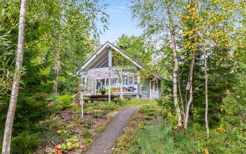 Kivilahti: Furniture, Interior Design, Flooring, Floor, Table, Ceiling, Kitchen & Dining Room Table, Lighting, Chair, Home