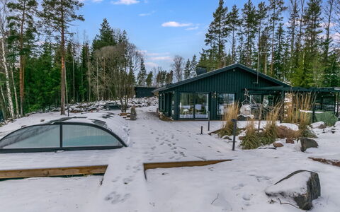 Villa Udden: Wood, Cottage, House, Home, Door, Hardwood, Garden Buildings, Wood Stain, Log Cabin, Plank