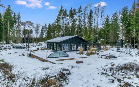 Villa Udden: Wood, Cottage, House, Home, Door, Hardwood, Garden Buildings, Wood Stain, Log Cabin, Plank