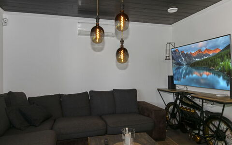 Liisan Ranta: Outdoor Furniture, Shrub, House, Outdoor Table, Furniture, Home, Garden, Lawn, Backyard, Estate