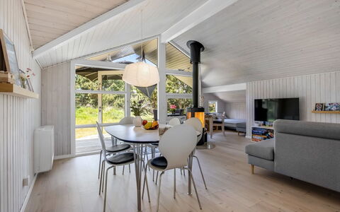 Ubbe - 800M from the Sea: Wood, Ceiling, Interior Design, Flooring, Floor, Furniture, Wood Flooring, Home, Kitchen & Dining Room Table, Living Room