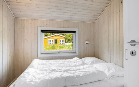 Ubbe - 800M from the Sea: Wood, Bedroom, Home, Bed, Ceiling, Hardwood, Plank, Wood Stain, Bedding, Log Cabin