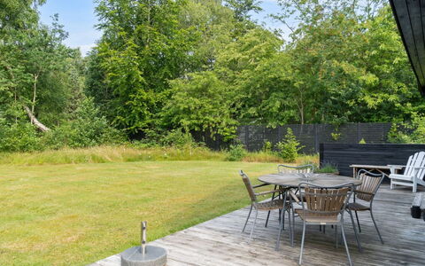Josef - 1.4Km from the Sea: Grass, Grassland, Landscape, Ecoregion, Plain, Plant Community, Land Lot, Outdoor Furniture, Prairie, Shrubland