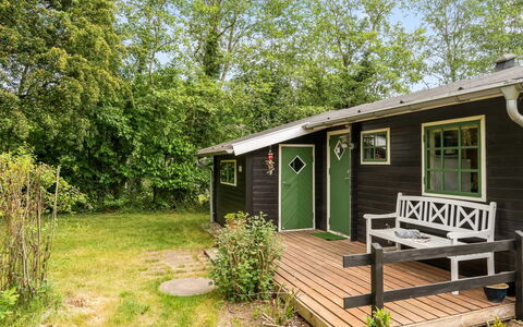 Bonde - 800M to the Fjord: Wood, Cottage, Groundcover, Garden, Bicycle, Log Cabin, Garden Buildings, Plank