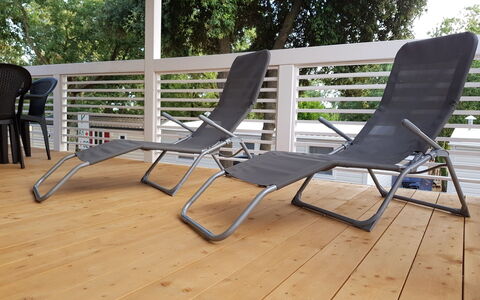 Banko Camping: Building, Cloud, Furniture, Window, Sky, Azure, Wood, Interior Design, Shade