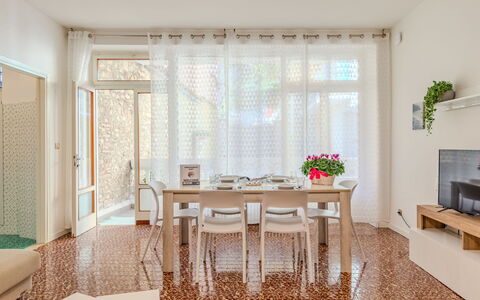 Dani: Furniture, Property, Table, Wood, Decoration, Interior Design, Flower, Window, Chair, Flooring