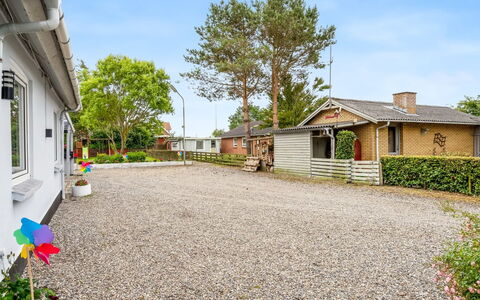 Elara - 300M from the Sea: 