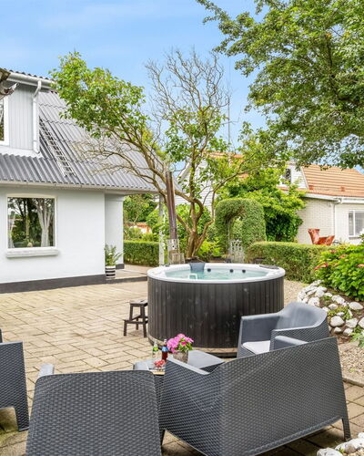 Elara - 300M from the Sea