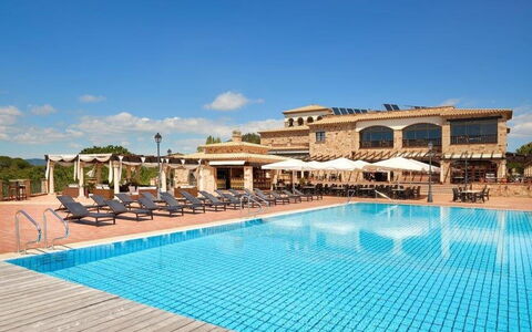 Playa de Aro 600: Swimming Pool, Resort, Estate, Eco Hotel, Hacienda, Villa, Hotel, Resort Town, Seaside Resort, Mansion
