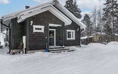 Villa Lagerlöf: Tree, Bank, House, Cottage, Lake, Pond, Forest, Log Cabin