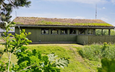 Hunlef - 1.7Km from the Sea: Furniture, Interior Design, Chair, Flooring, Table, Resort, Floor, Ceiling, Room, Eco Hotel