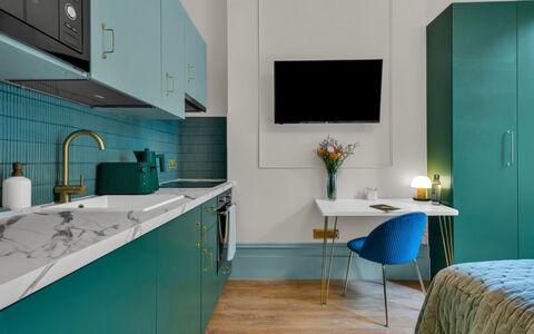 Accommodation:&nbsp;Kensington Studio 306.2