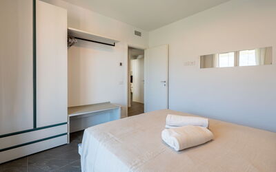 Accommodation:&nbsp;Le Lac 165.1