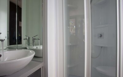 Baia Holiday Gasparina 687.4: Plumbing Fixture, Sink, Tap, Mirror, Bathroom, Door, Building, Bathroom Sink