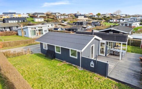 Gyrid - 150M from the Sea: Wood, Home, Porch, Deck, Hardwood, Roof, Wood Stain, Wood Flooring, Eco Hotel