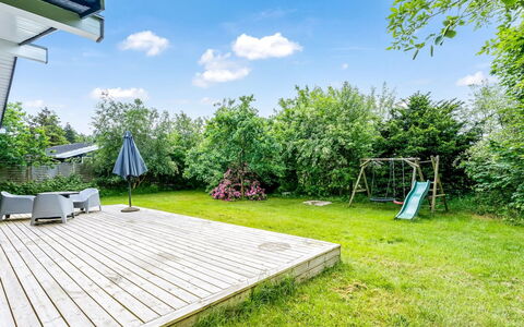 Krum - 250M from the Sea: Wood, Roof, Architecture, Home, House, Cottage, Siding, Hardwood, Slope, Estate