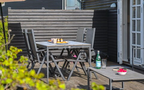 Baarde - 60M from the Sea: Roof, Home, Door, Cottage, Shade, Siding, Yard, Estate, Backyard