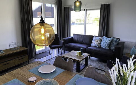 De Noordzee: Table, Furniture, Property, Couch, Window, Azure, Lighting, Living Room, Interior Design, Picture Frame