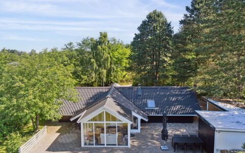Laurens - 800M from the Sea: Roof, House, Home, Cottage, Siding, Estate, Driveway, Garden Buildings, Yard, Shed