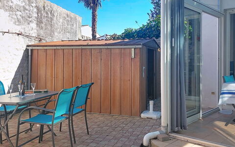 La Boirie: Wood, Floor, Door, Wood Stain, Hardwood, Shade, Home Door, Chair, Outdoor Furniture, Plank