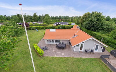 Chrisse - 250M from the Sea