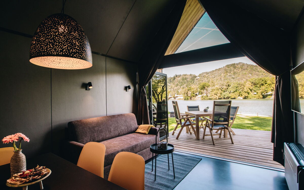Accommodation:&nbsp;Chocolate Village 100.3