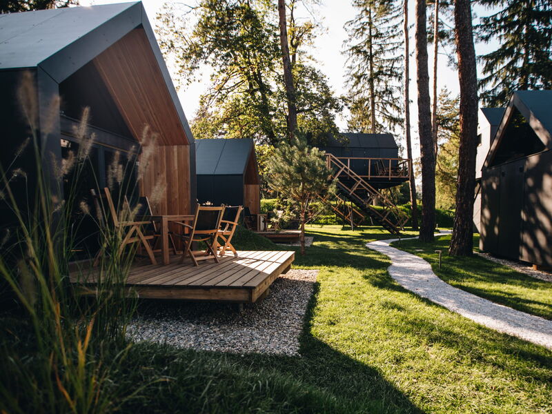 Accommodation:&nbsp;Chocolate Village 100.3